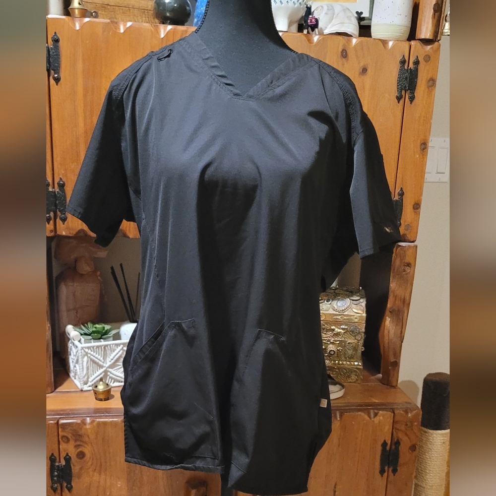 #158 Carhartt Ladies Scrubs bundle Sz Lrg.